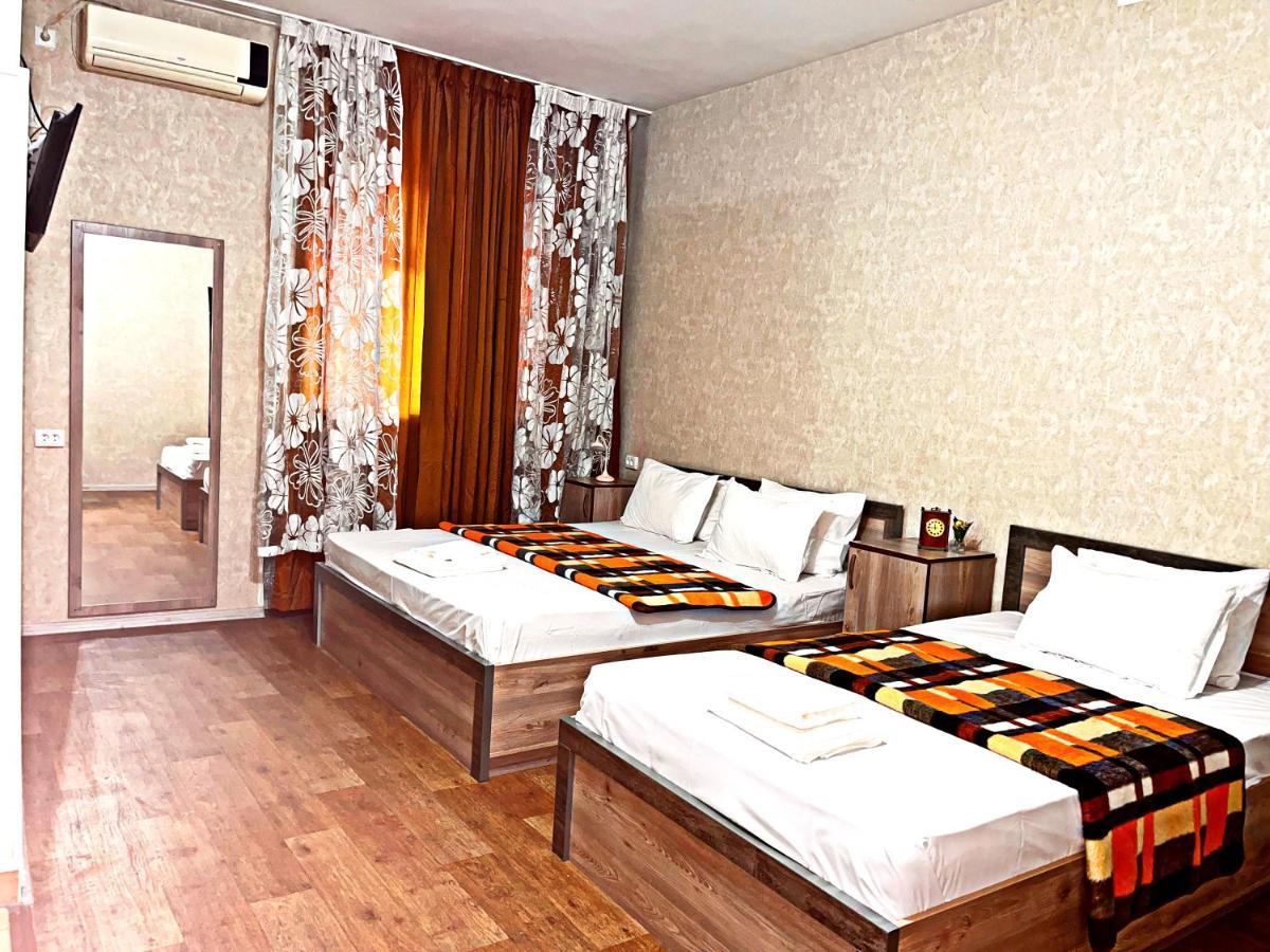 Safar Hotel Tasken Kültér fotó