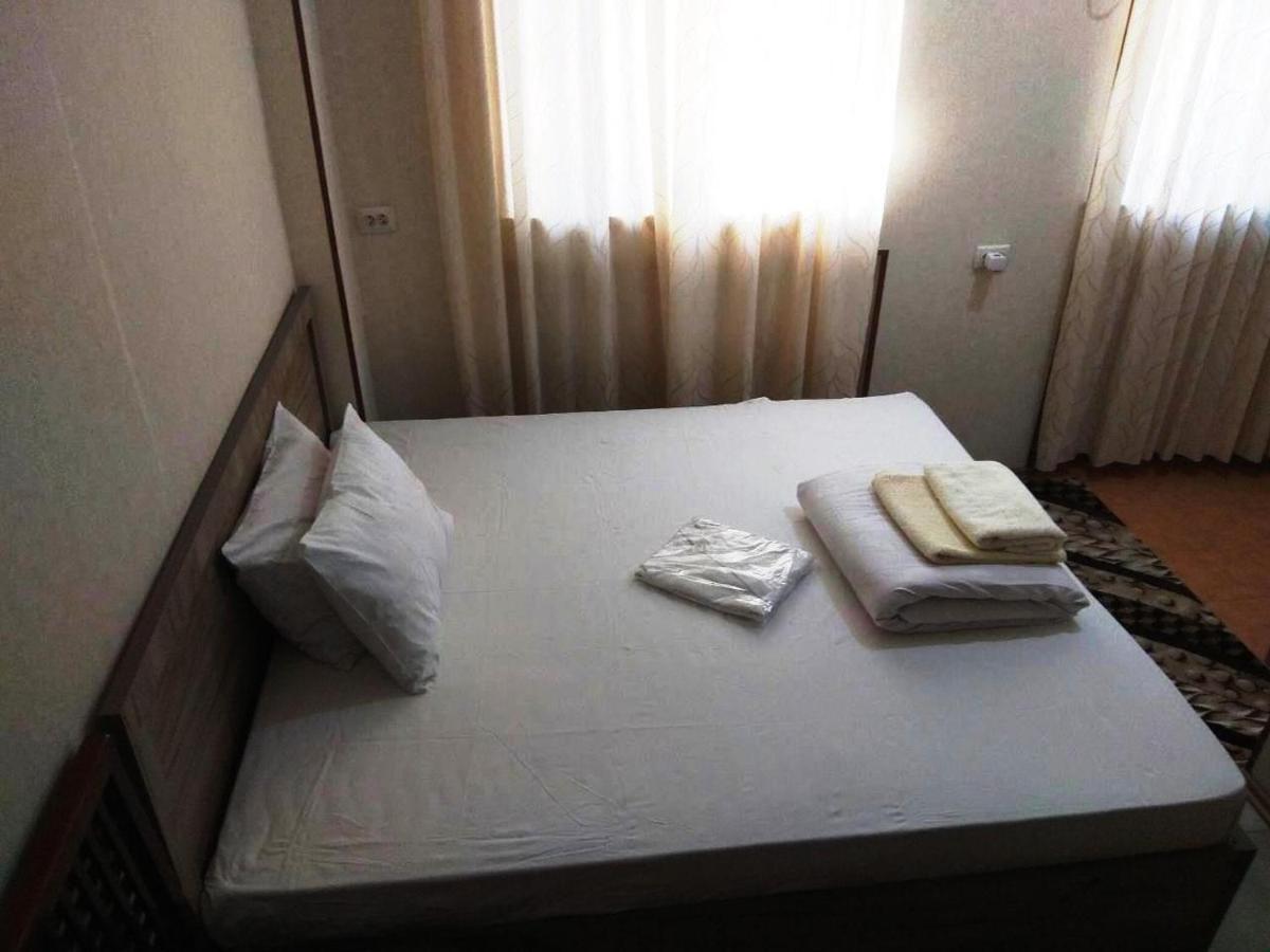 Safar Hotel Tasken Kültér fotó